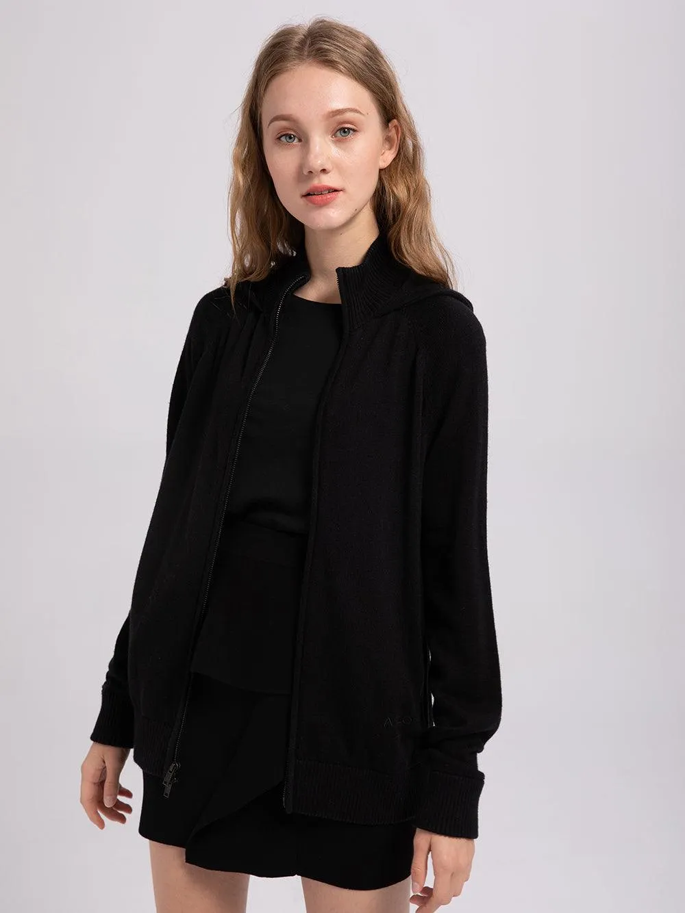 Eco Innovative Hoodie Sweater in Cool Black 拉鍊連帽針織毛衣 (深黑色)