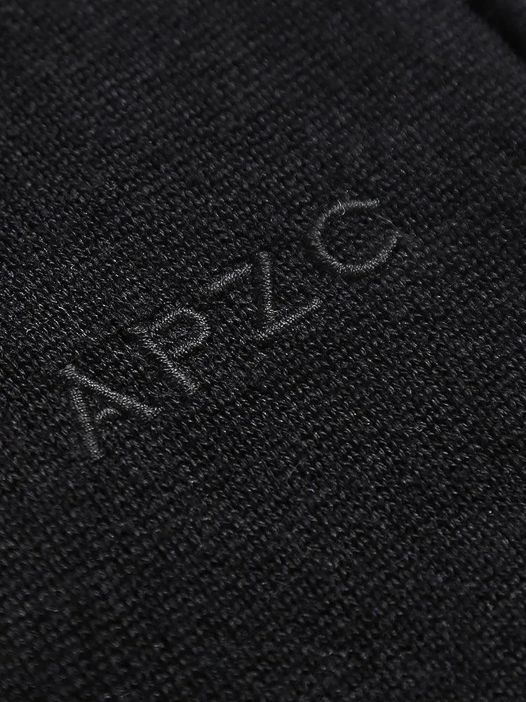 Eco Innovative Hoodie Sweater in Cool Black 拉鍊連帽針織毛衣 (深黑色)